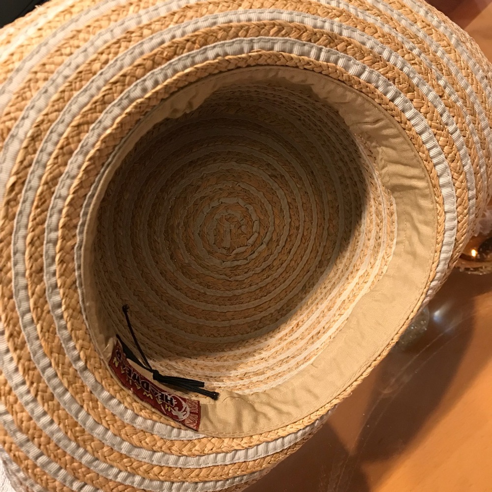 Hat from Hawaii price not negotiable - Picture 4 of 5